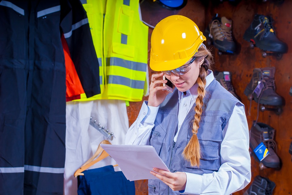 Quels sont les EPI indispensables pour bricoler chez soi